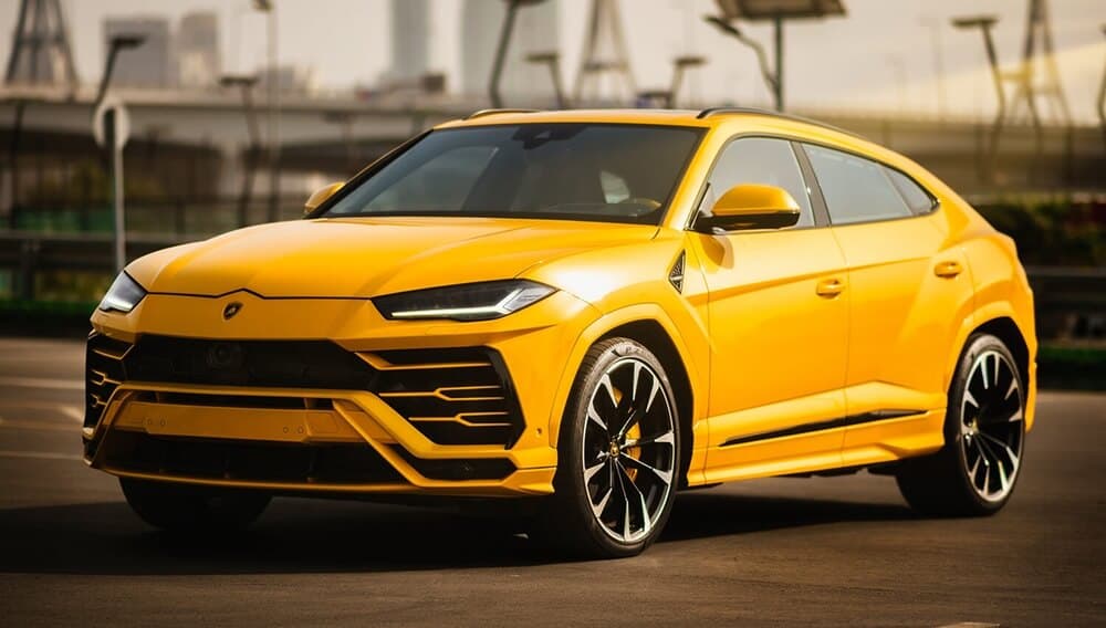 Lamborghini URUS mieten in Dubai