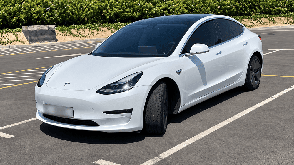 Тесла Model 3