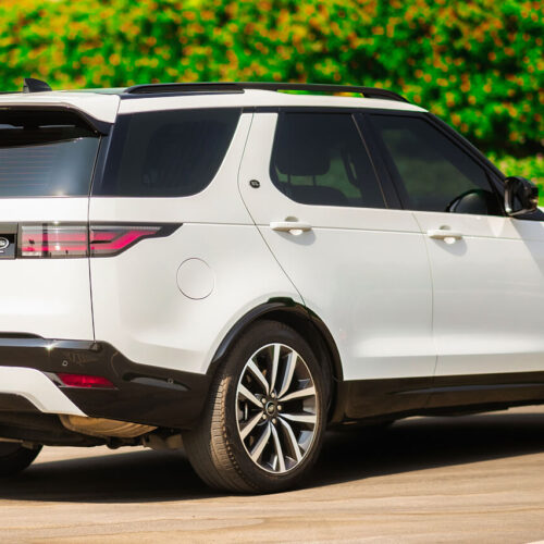 Dubai Range Rover Discovery Rental
