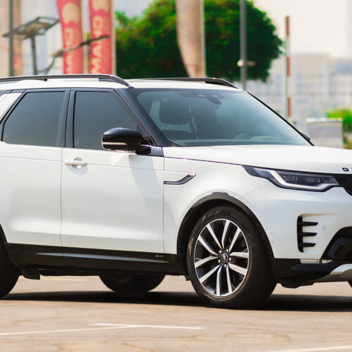 Range Rover Discovery Rent in Dubai