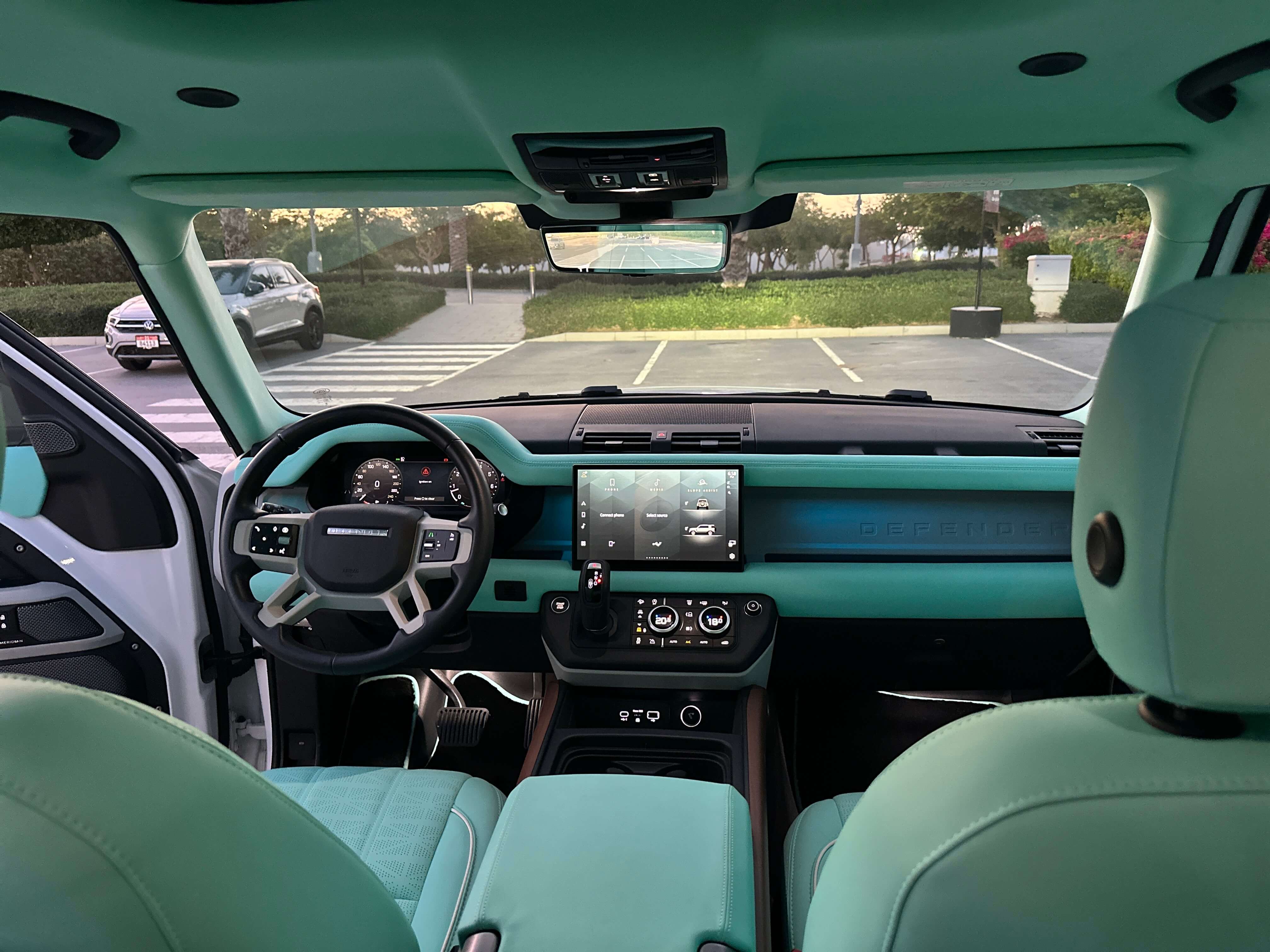 Range Rover Defender Blue Interior — photo 3